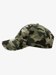 Cappellino da baseball lavato e invecchiato con lettere ricamate