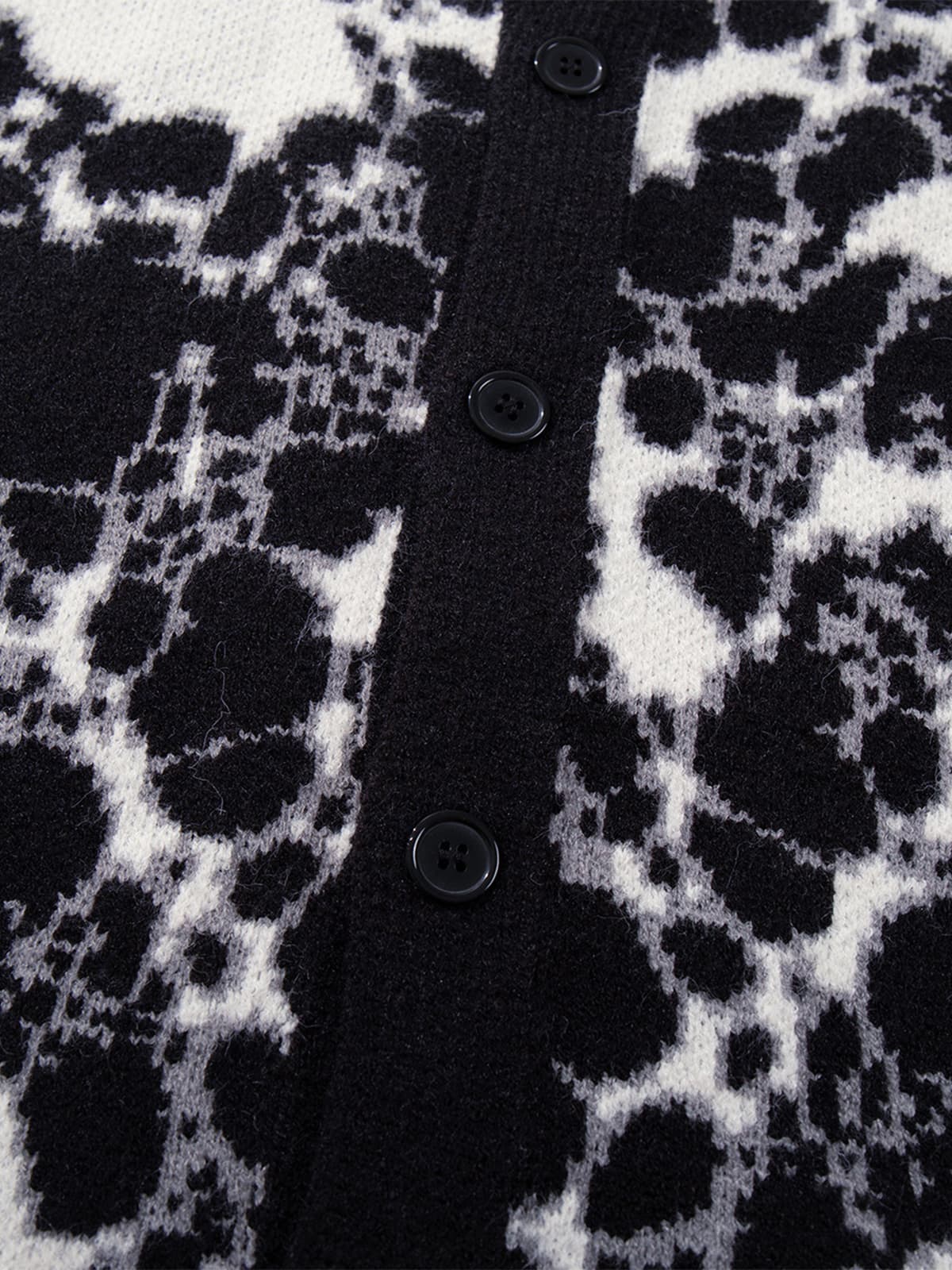 Skull Pattern Knit Sweater for Casual and Fashionable Looks 