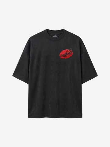 赤い唇の刺繍入りスエードTシャツ