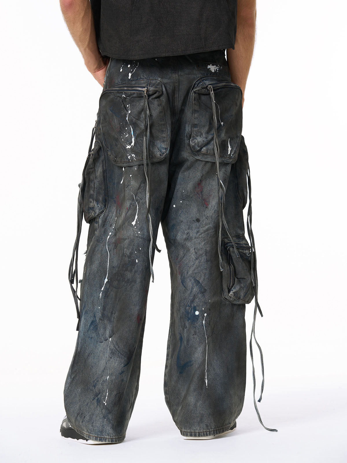 Distressed Cargo Denim Pants with Star Belt - Perfect for Edgy Street Style 