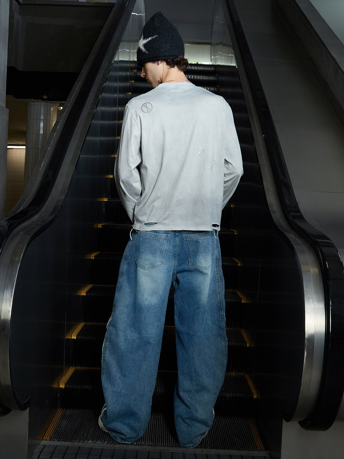 ギター音符グラフィック ユーズド加工長袖Tシャツ