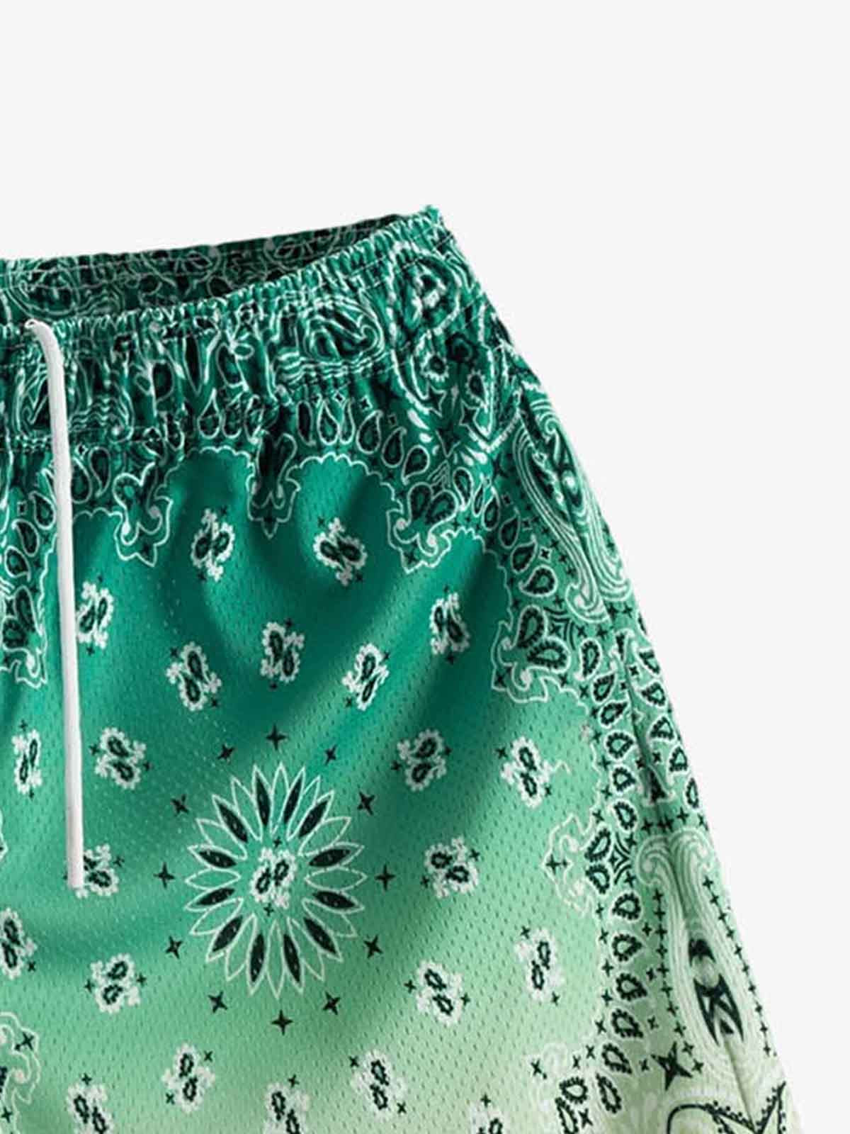 Pantalones cortos deportivos con estampado paisley