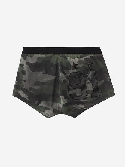 Sportliche Shorts mit Y2K-Grafikstreifen