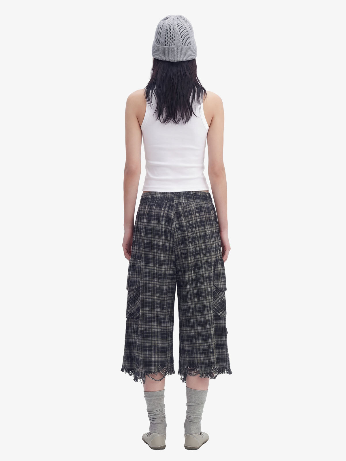 Plaid Linen-Blend Distressed Cargo Cropped Pants 