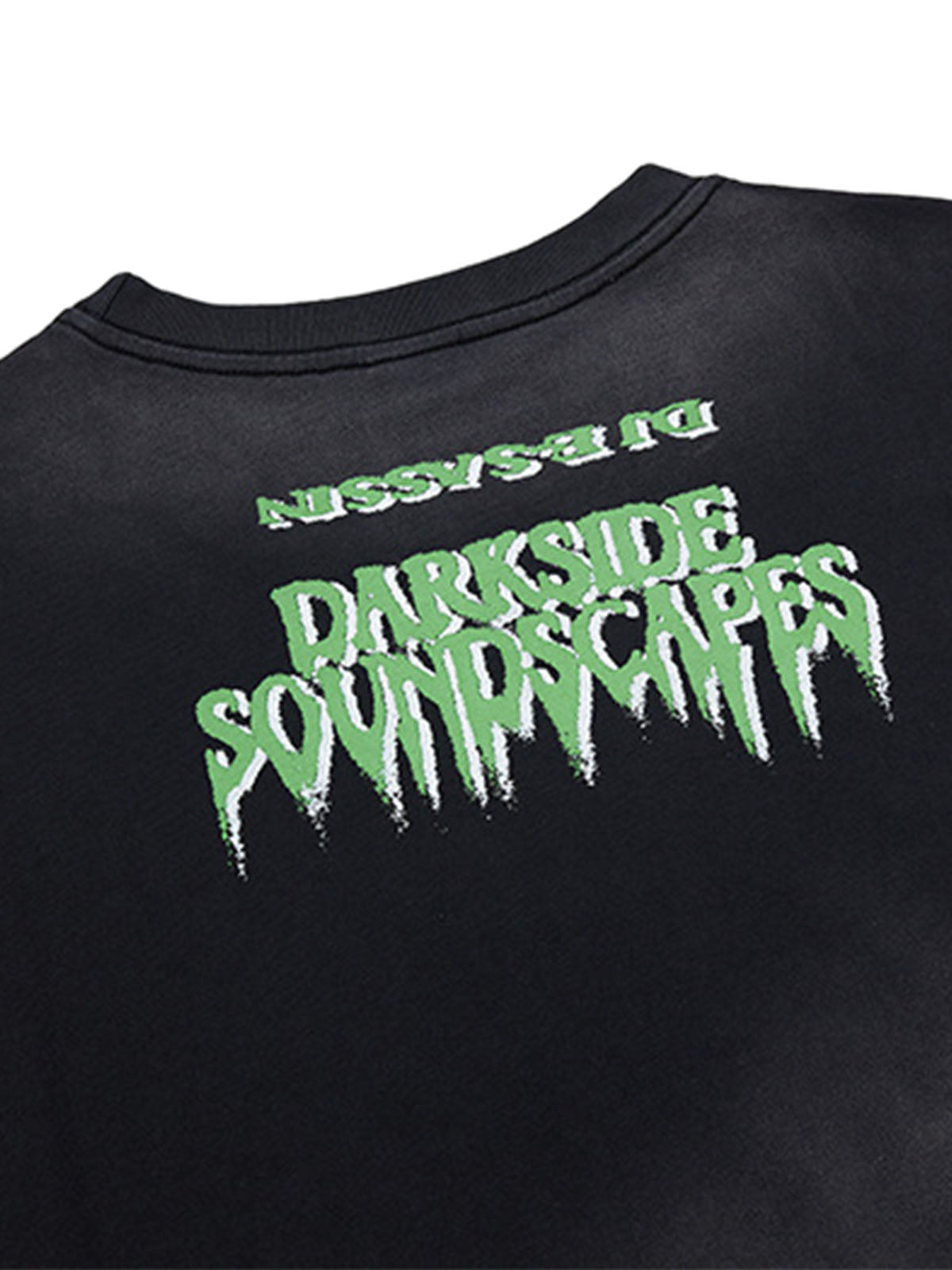Street Graphic Spray Print Necklace T-Shirt 