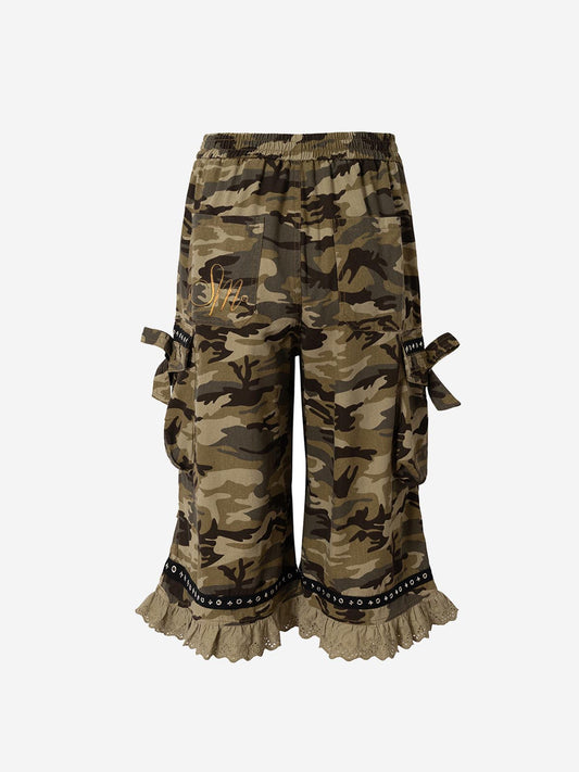 Short capri en jean avec nœud camouflage et bordure en dentelle