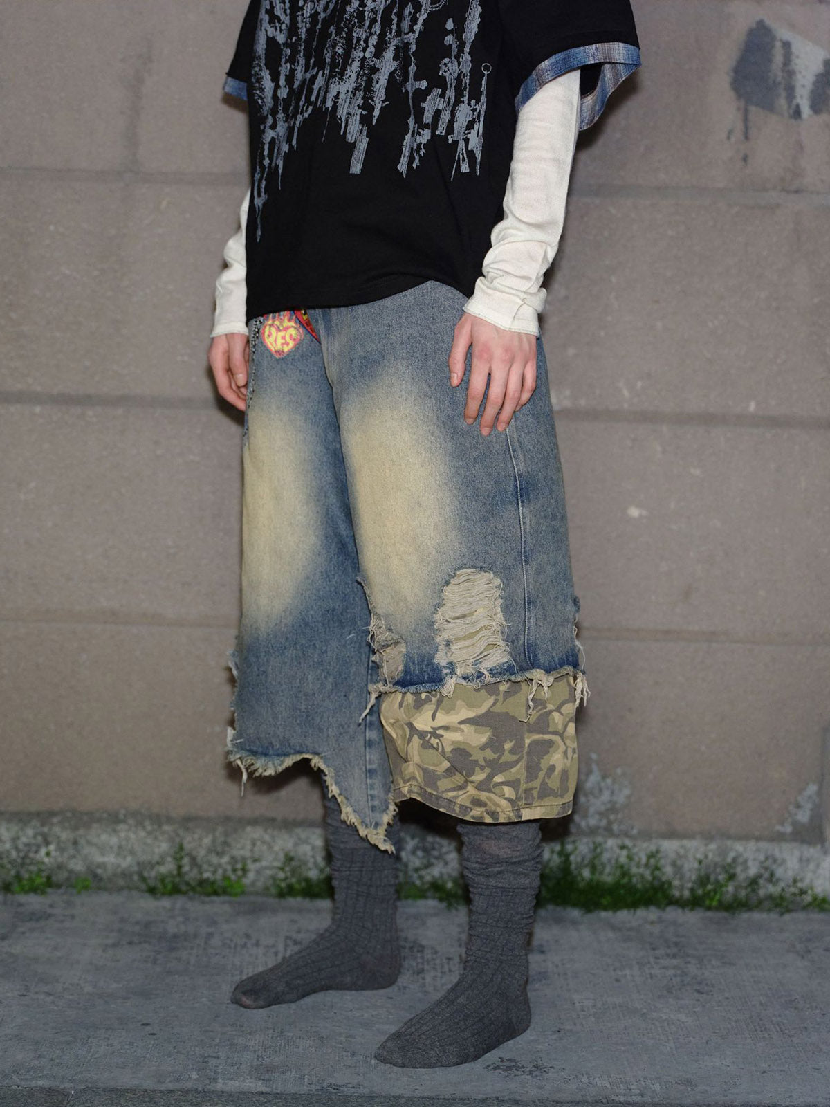 Camouflage Washed Ripped Baggy Jorts