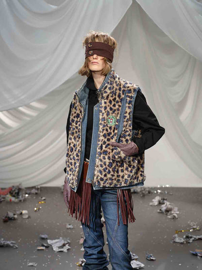 Warmth-Enhancing Faux Fur Collar Vest for Winter Outdoors 