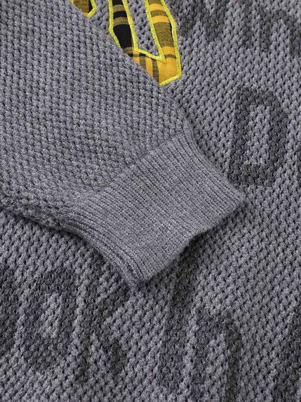 Stylish Hooded Sweater with Embroidered Graphics for Casual Wear 