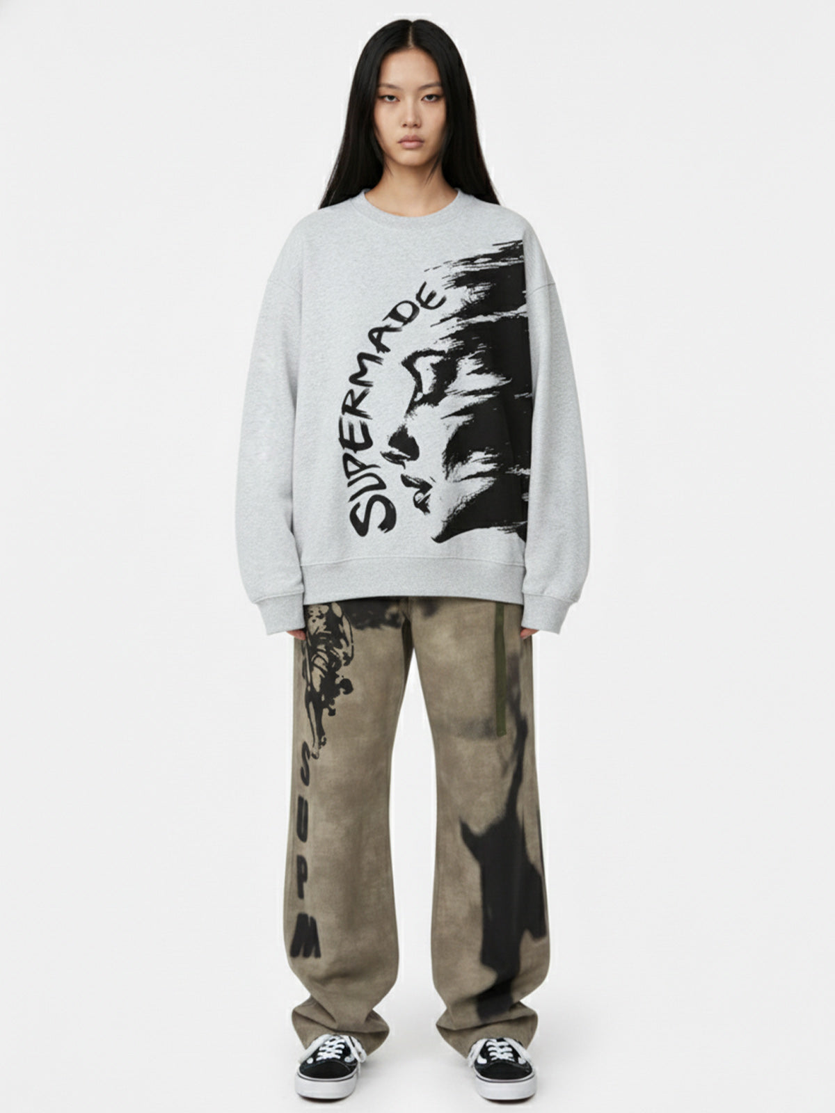 Stylish Graphic Crewneck Sweatshirt for Casual Wear 