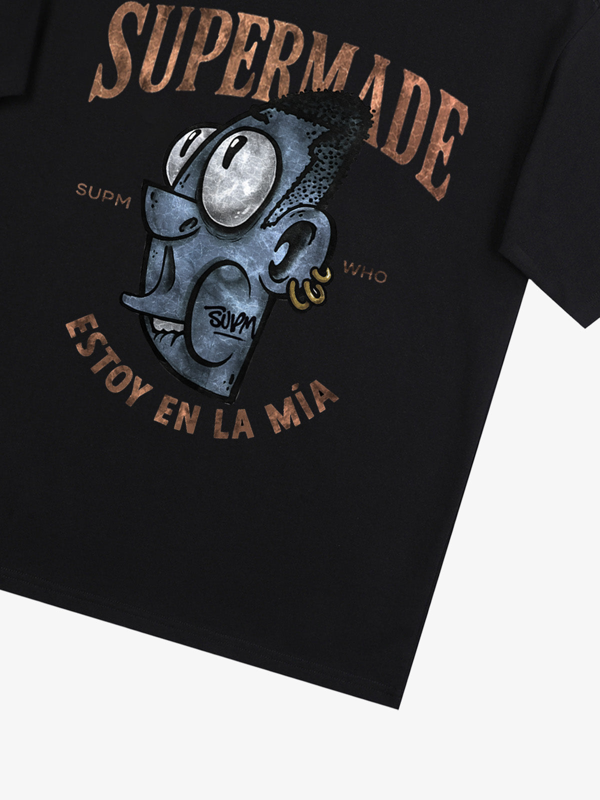Graphic Print T-Shirt with Bold Artwork and Trendy Design 