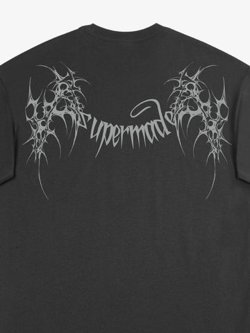 SUPM Gothic Sharp Letter Graphic T-Shirt 