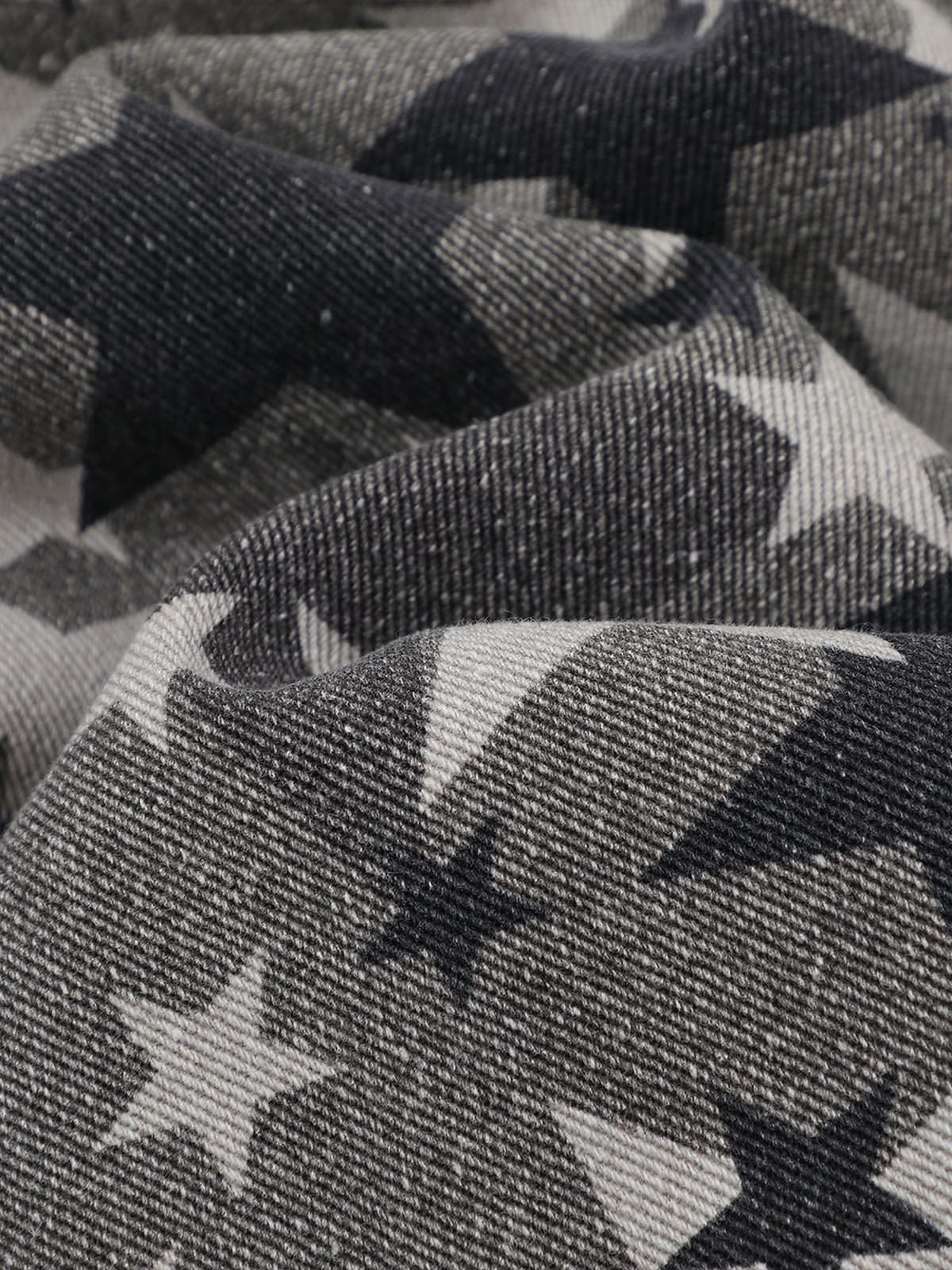 Star-Printed Denim Jacket for Casual and Fashionable Looks 