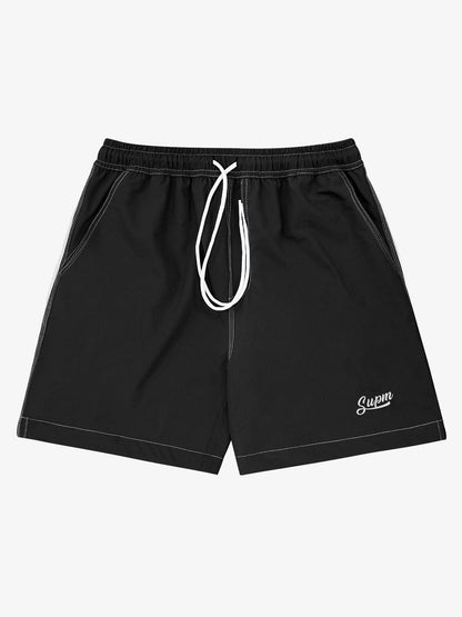 Minimalistische Shorts mit Kontrastnähten und Kordelzug