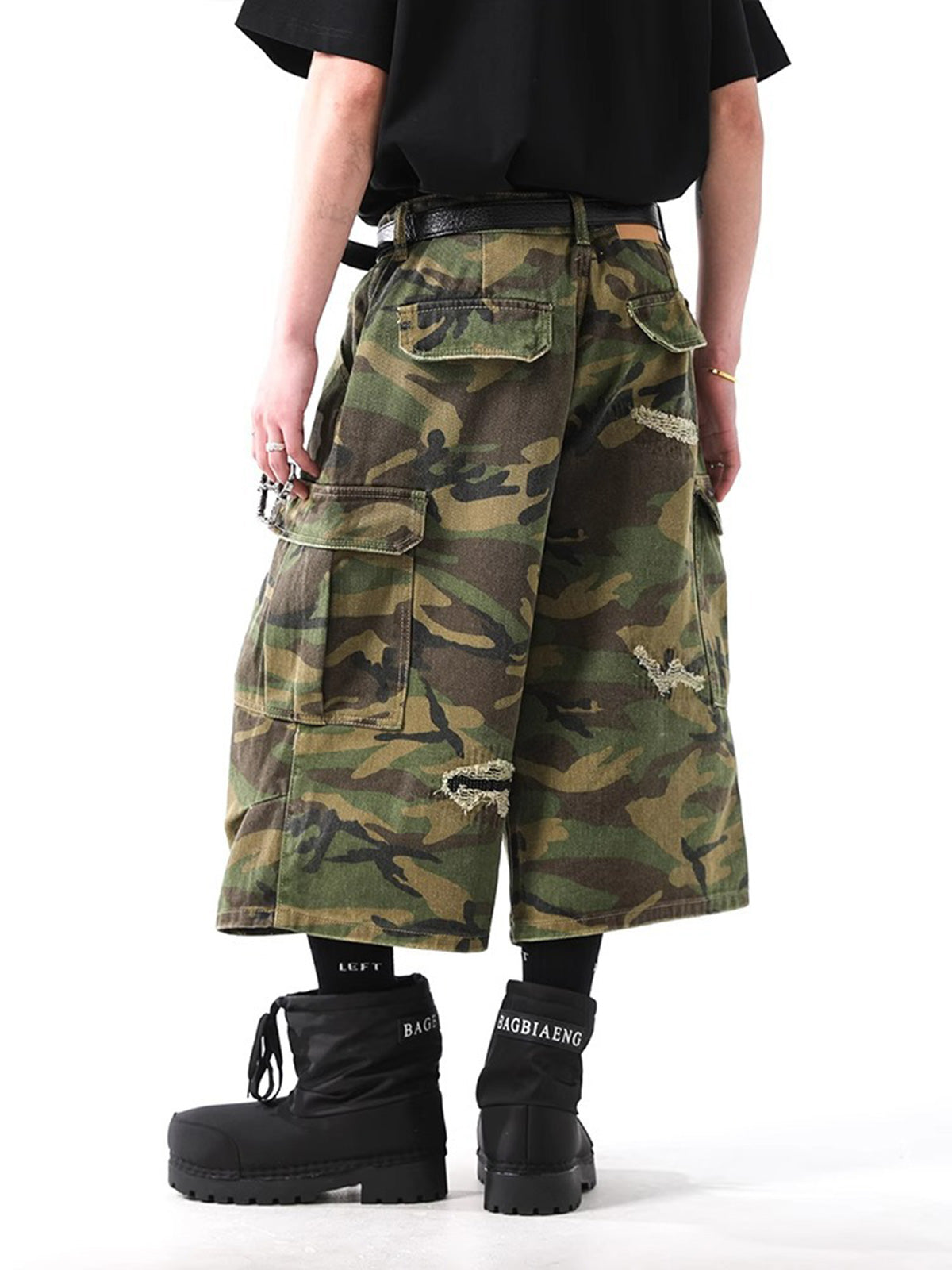 Retro Ripped Camouflage Cropped Jorts