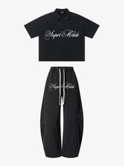 Lässiger Anzug im Retro-Stil mit Polokragen und Blumenmuster