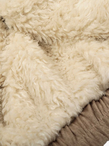 Stylish Faux Fur Collar Jacket for Men and Women - Trendy Design with High-Quality Finish 