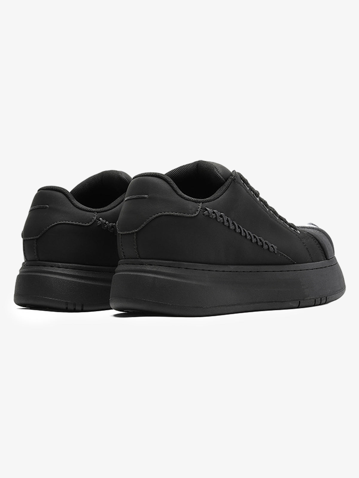 Black Chunky Sneakers with Fluid Lines and Granular Outsole for Everyday Wear 