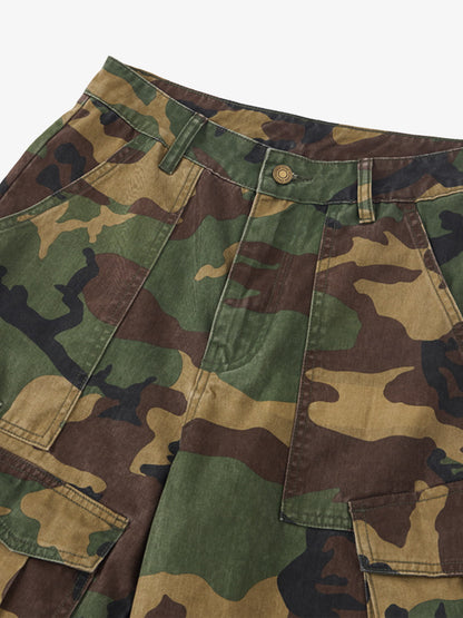 Camouflage Cargo Pants with Wide Leg Design for Versatile Wear 