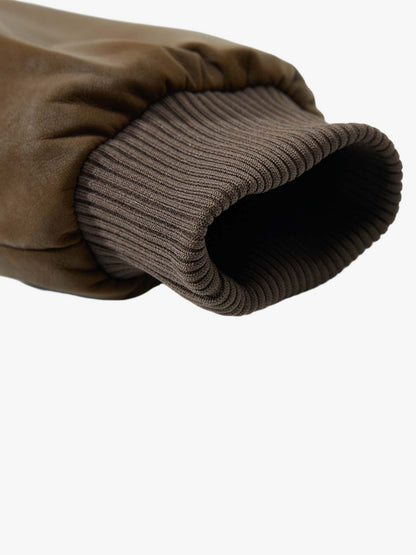 Edgy Spike-Embellished Sunglasses for Bold Fashion Statements 