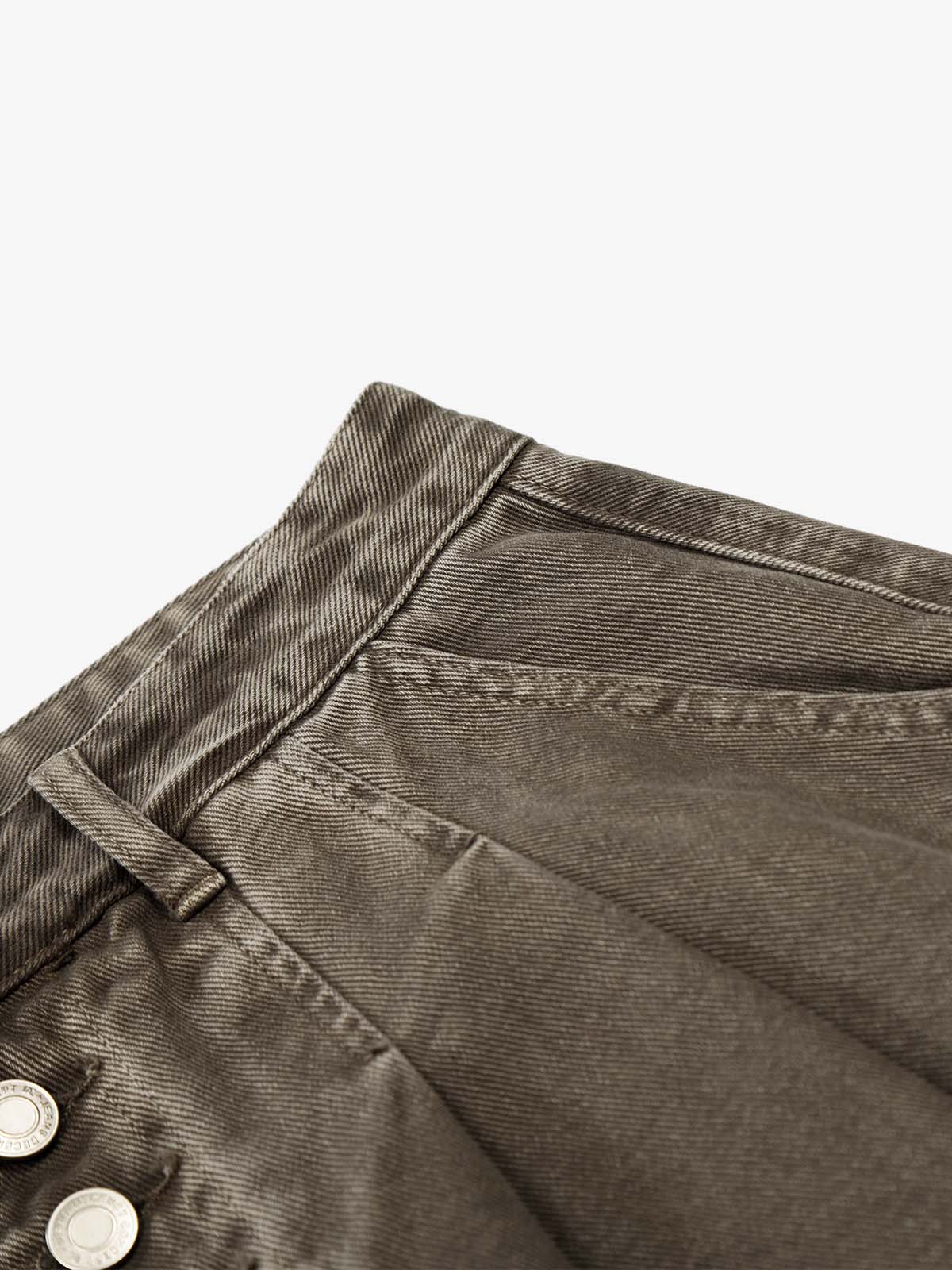 Multi-Button Pleated Curved-Leg Jeans