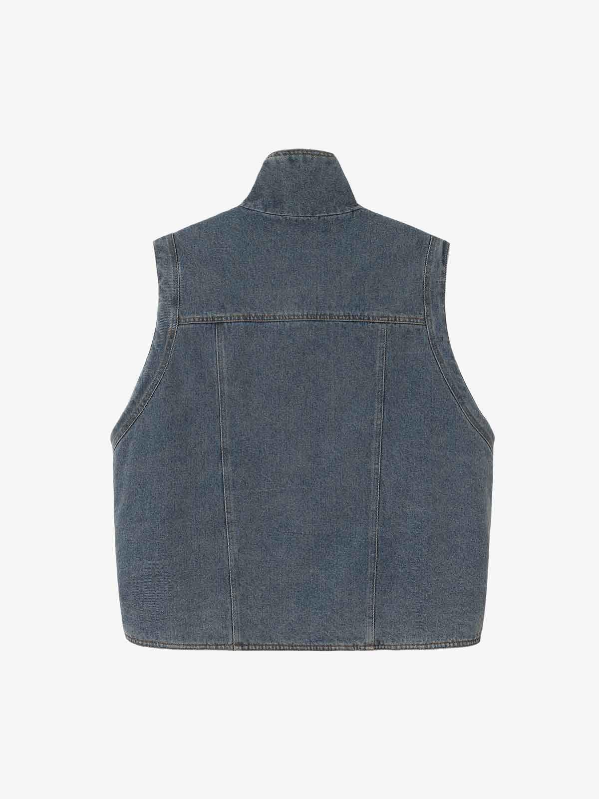 Warmth-Enhancing Faux Fur Collar Vest for Winter Outdoors 