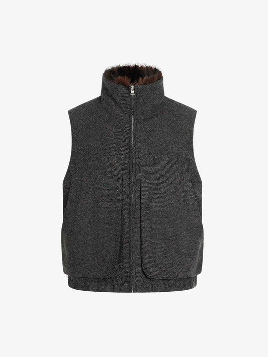 Warmth-Enhancing Faux Fur Collar Vest for Winter Outdoors 