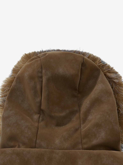 Edgy Spike-Embellished Sunglasses for Bold Fashion Statements 