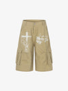 Pantaloncini cargo con grafica a croce gotica
