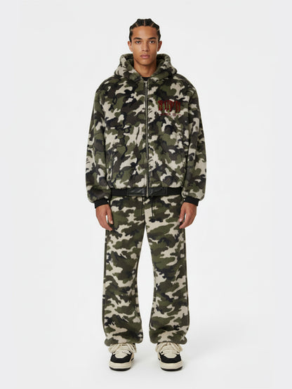 SUPM Letter Embroidery Camouflage Faux Fur Quilted Set