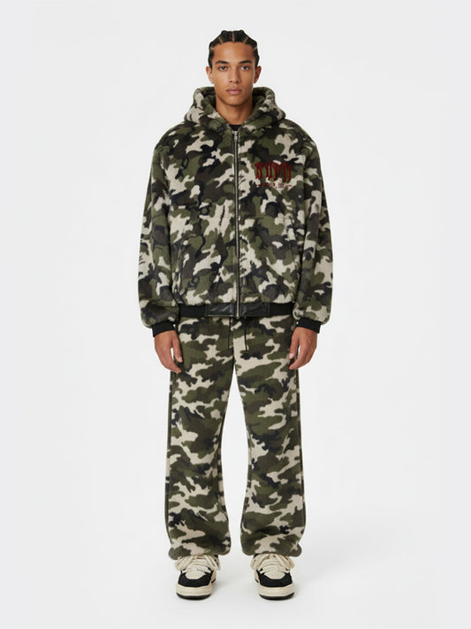 SUPM Letter Embroidery Camouflage Faux Fur Quilted Set