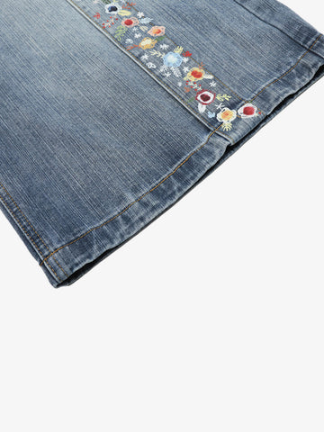 Short en jean délavé à fleurs