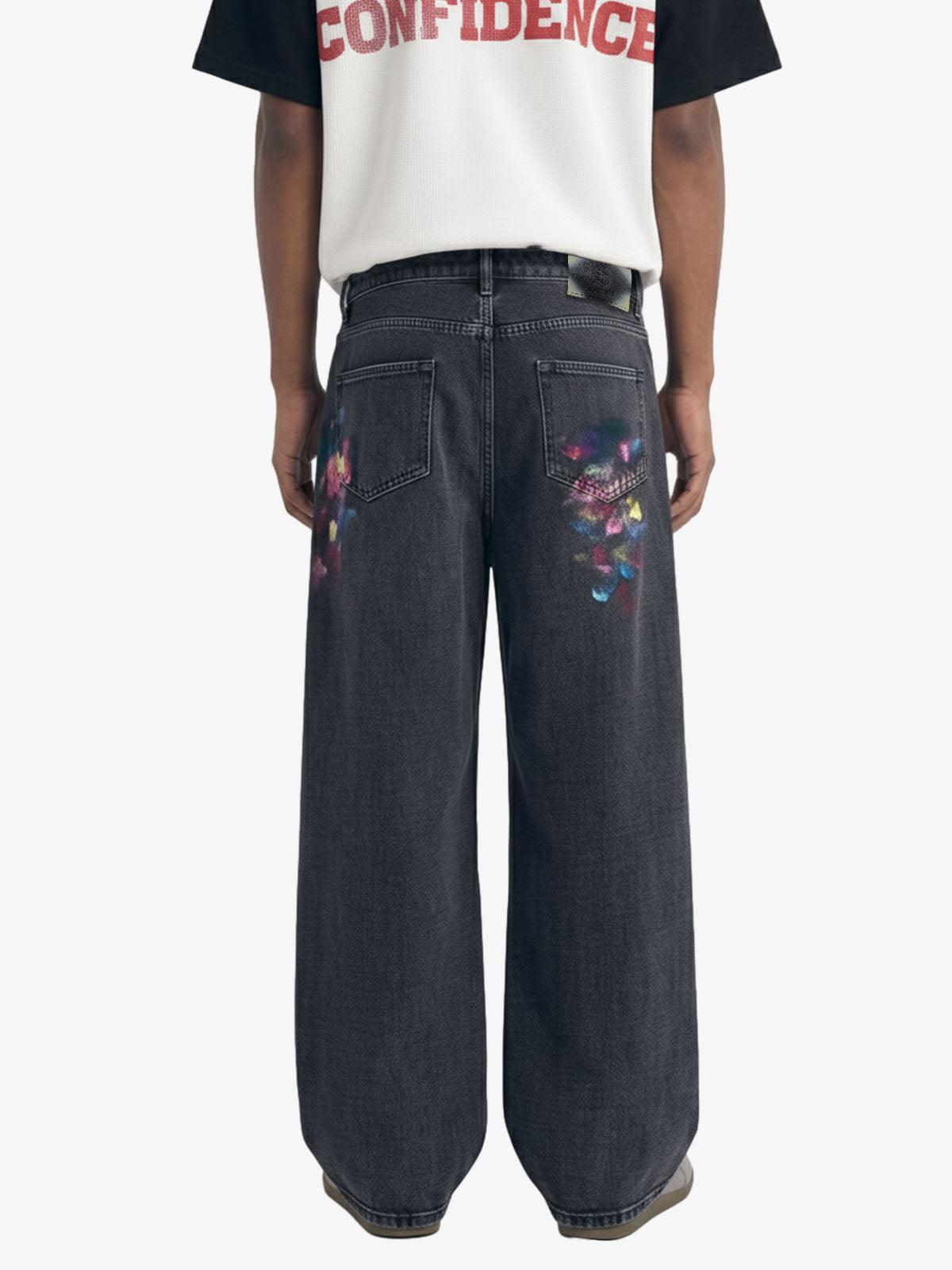 Jean rétro délavé à imprimé graffiti coloré