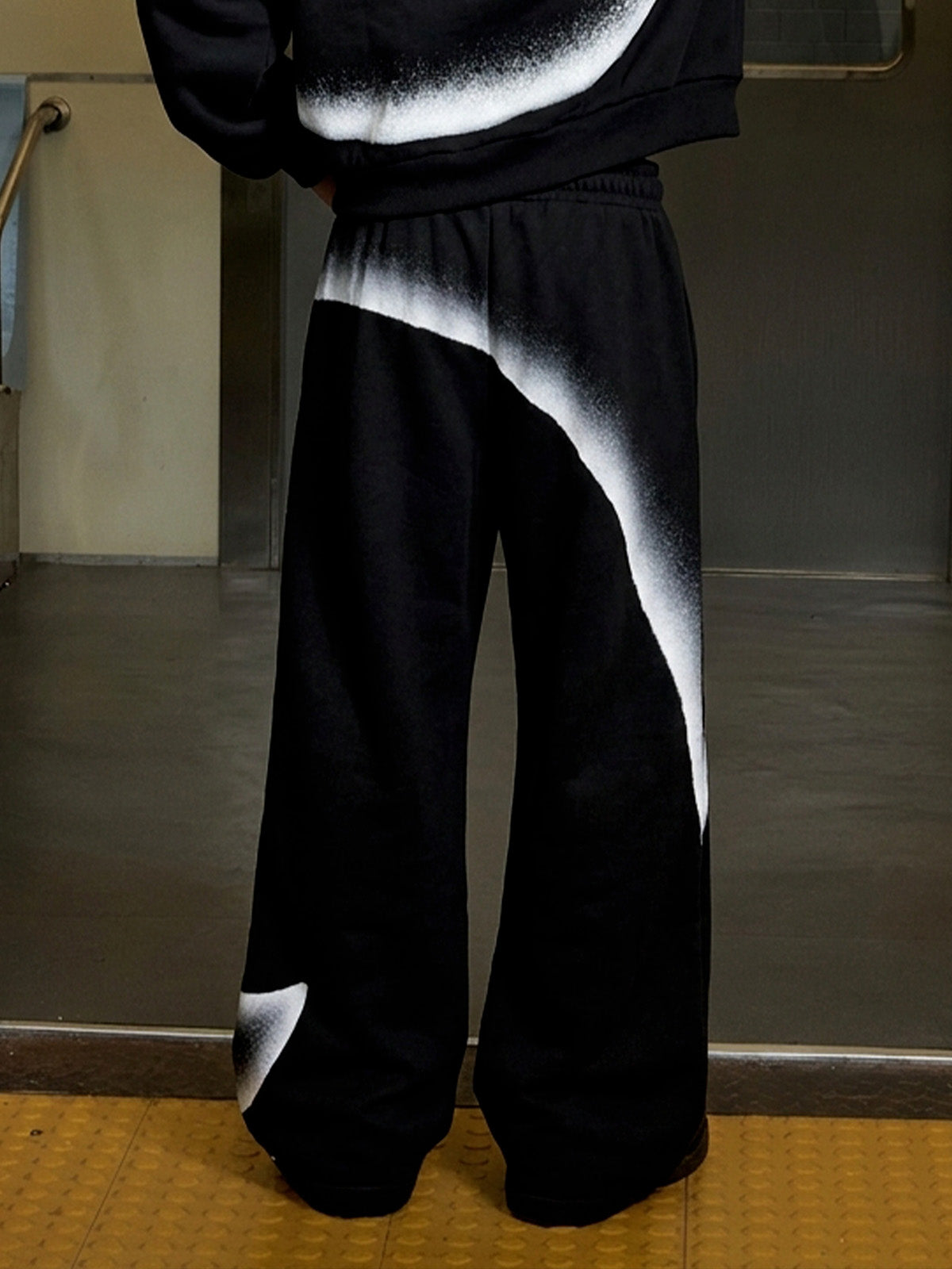 Curved Stripe Zip Hoodie & Wide-Leg Sweatpants Set