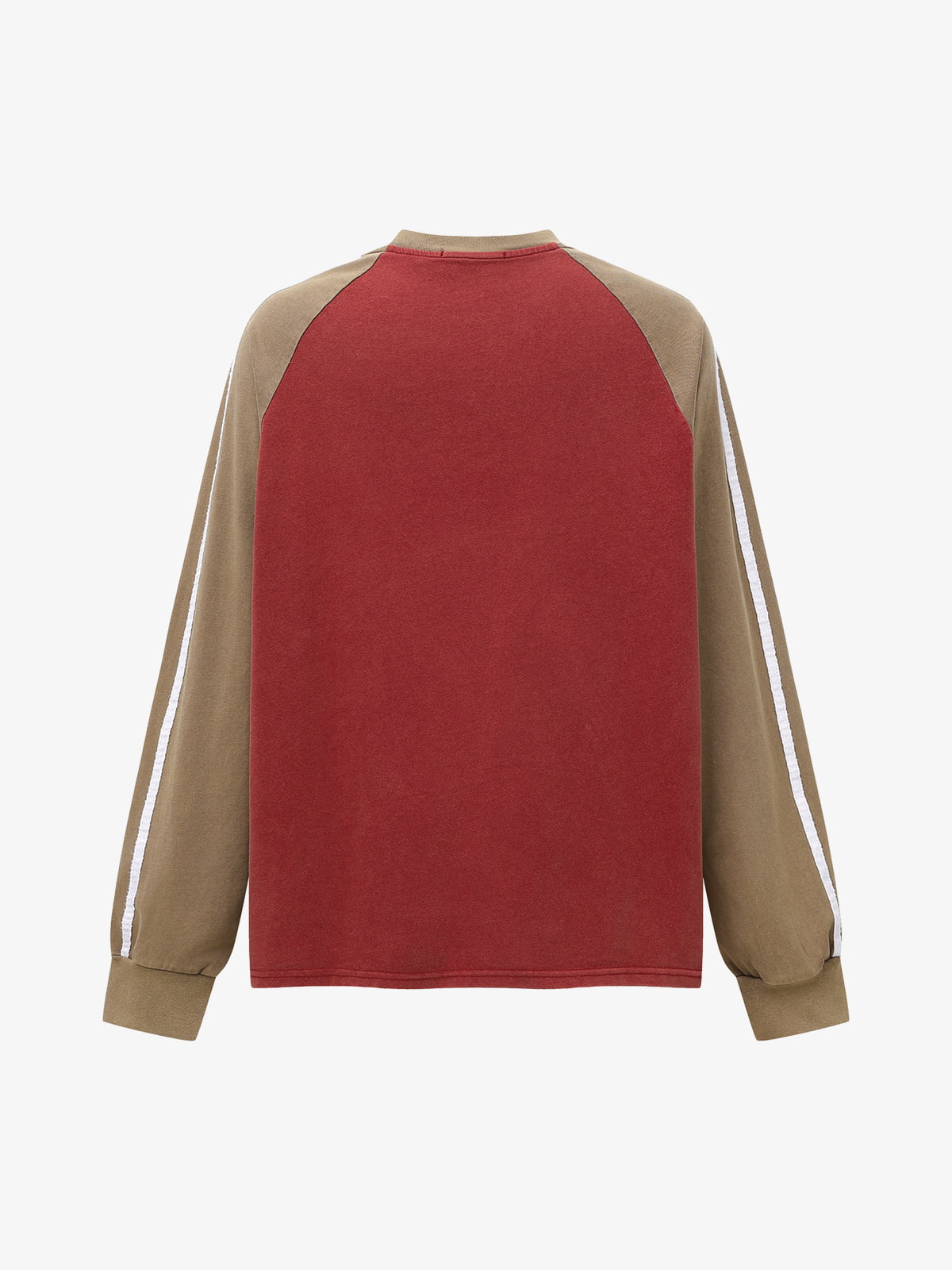 Retro-Inspired Long Sleeve Graphic Tee for Casual Wear 