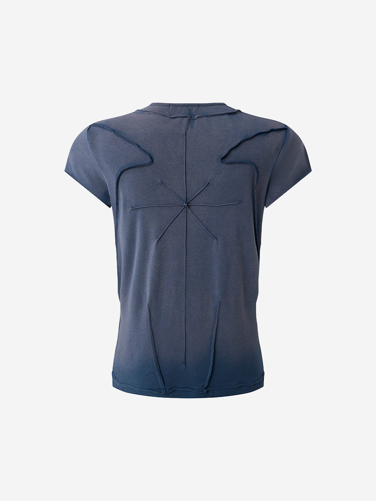 Camiseta con bordado de escorpión y costuras expuestas