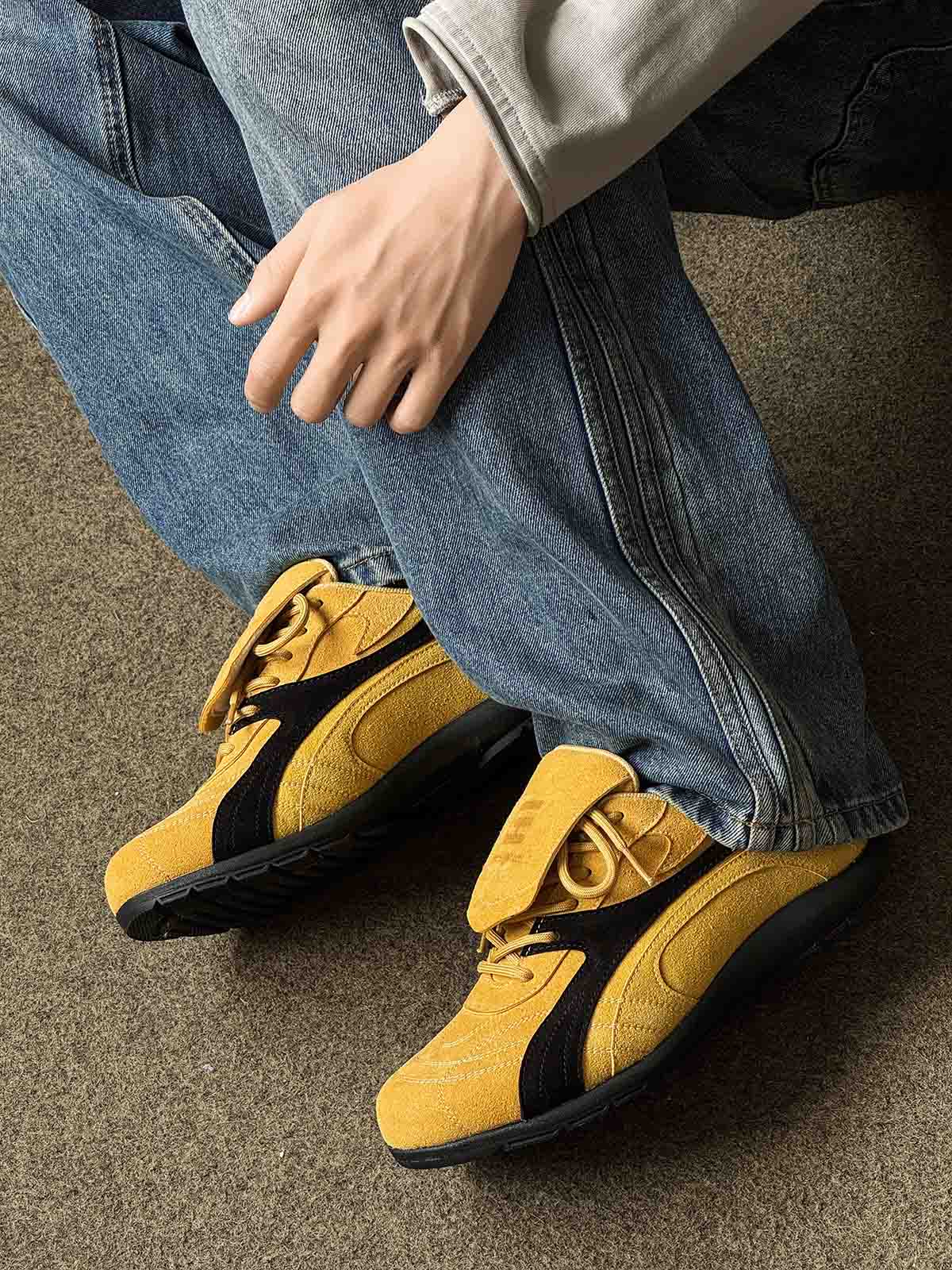 Stylish Yellow Casual Sneakers for Everyday Wear - Comfortable and Versatile Design 