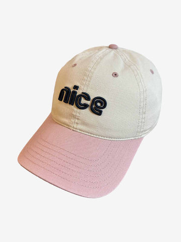 Casquette de baseball à lettres colorées