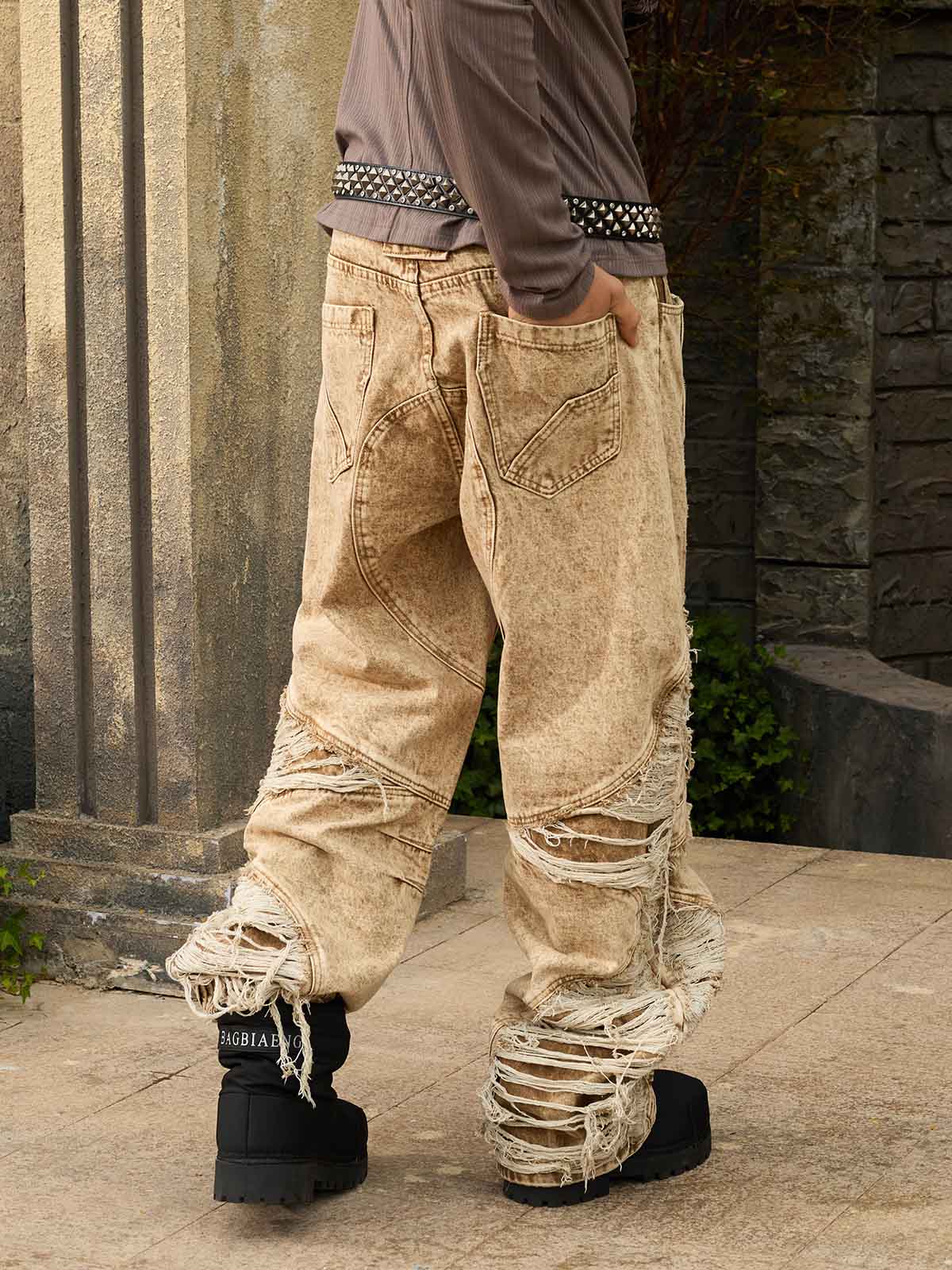 Distressed Raw-Edge Panel Sculpted Wide-Leg Jeans - 2590 