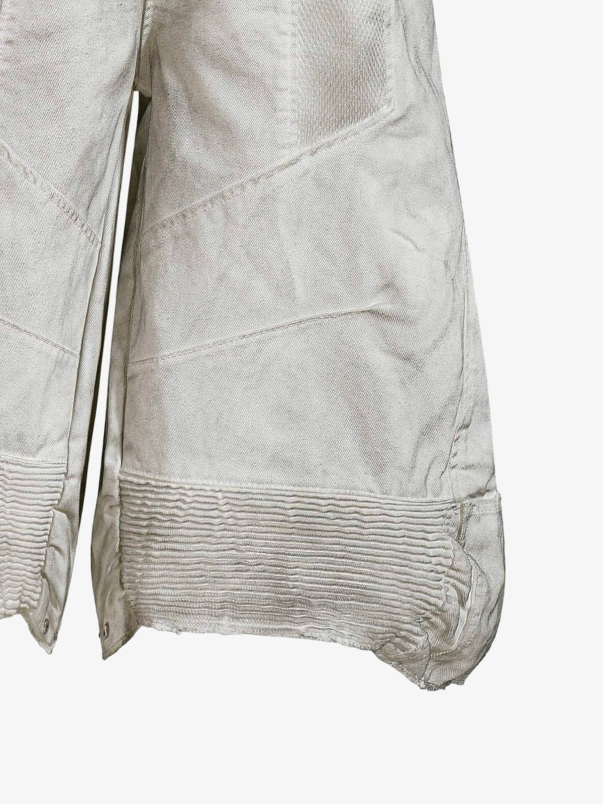 Jeansshorts mit schmutziger Waschung