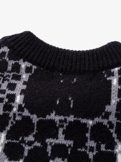 Skull Pattern Knit Sweater for Casual and Fashionable Looks 