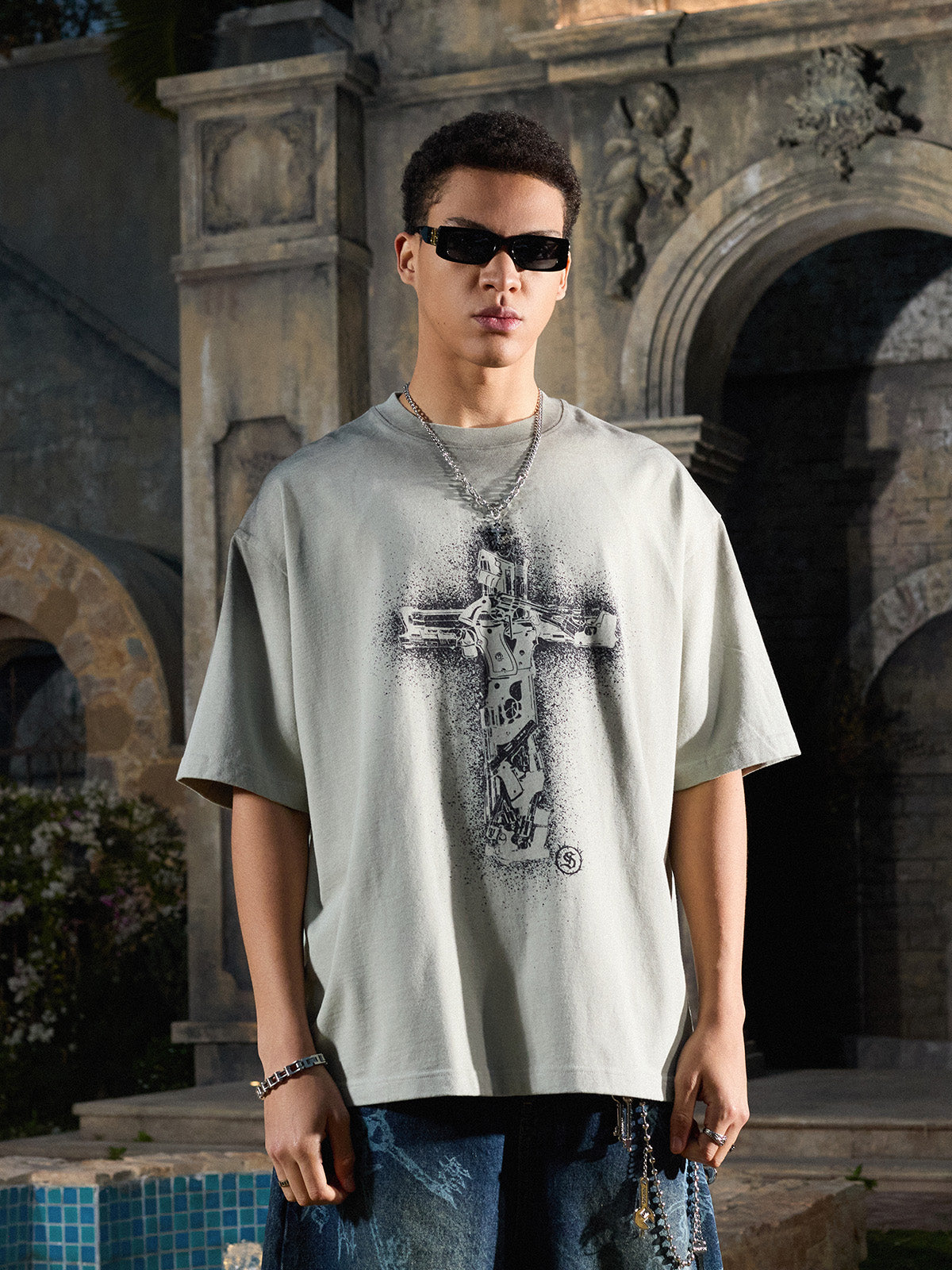 Supermade Distressed Rebellious Gun and Cross Print T-Shirt 