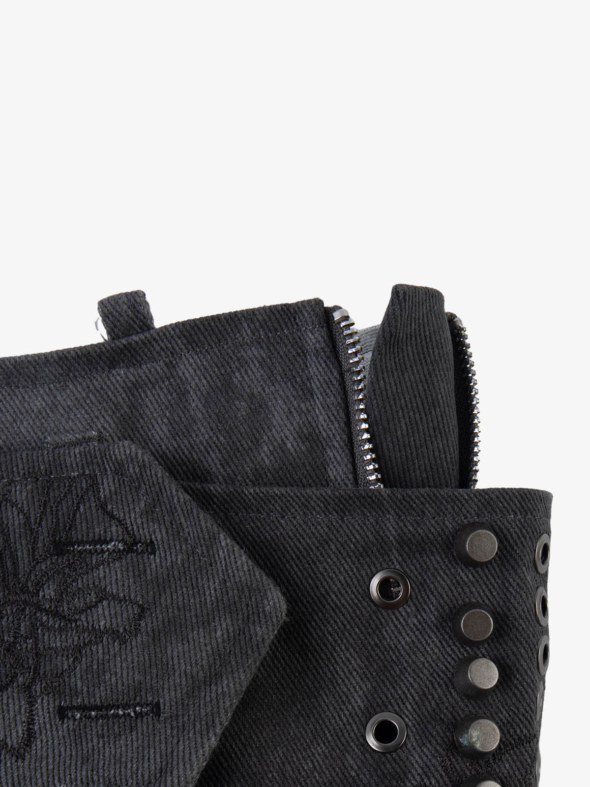 Thesupermade Metallic Studded Embroidery Belt Mini Skirt