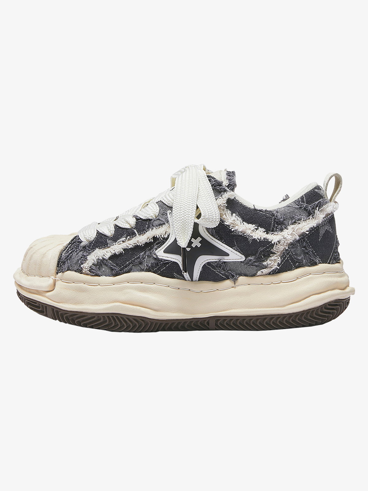 Trendy Distressed Sneakers with Star Design for Fashion Lovers 