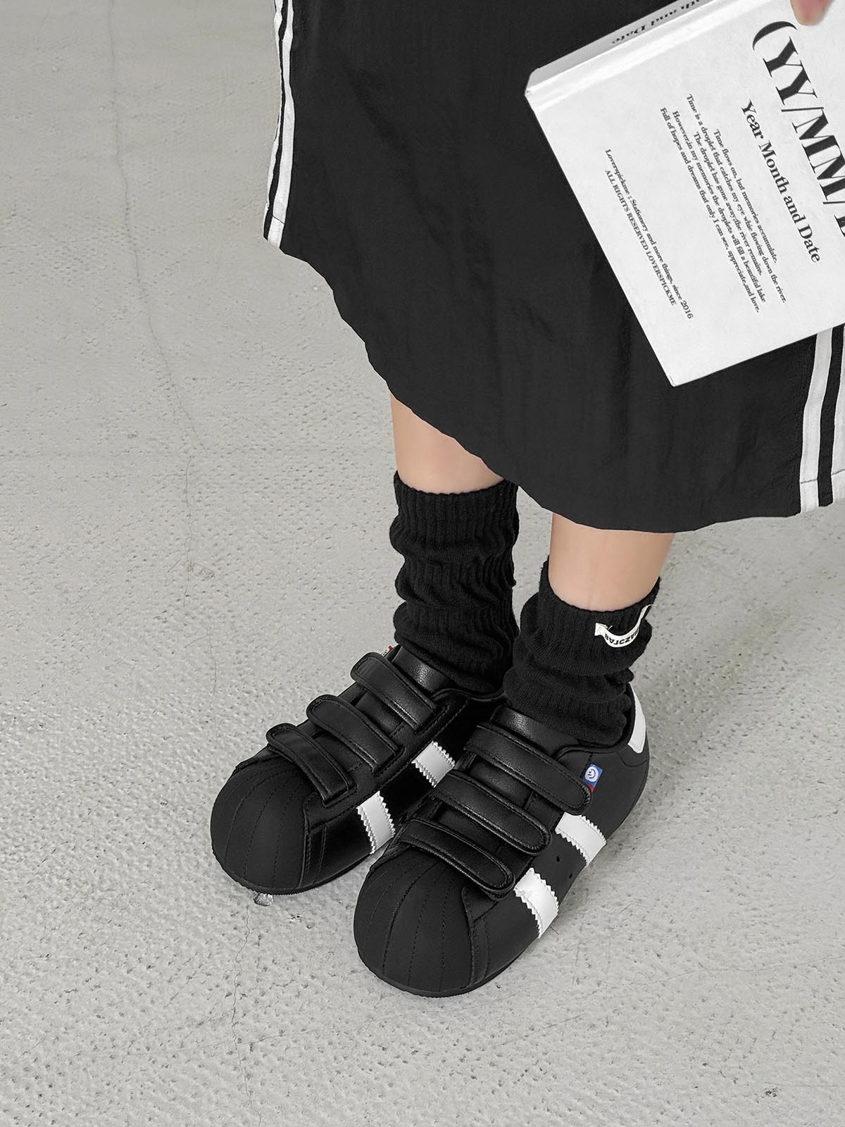 Stylish Velcro Strap Sneakers for Everyday Wear 