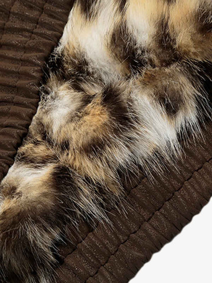 Stylish Sleeveless Vest with Leopard Trim for Men and Women - Perfect for Casual and Trendy Looks 