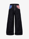 Jeans mit Grafik und mehreren Knöpfen