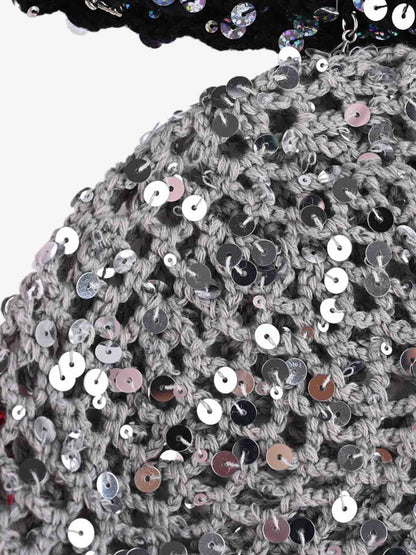 Edgy Spike-Embellished Sunglasses for Bold Fashion Statements 