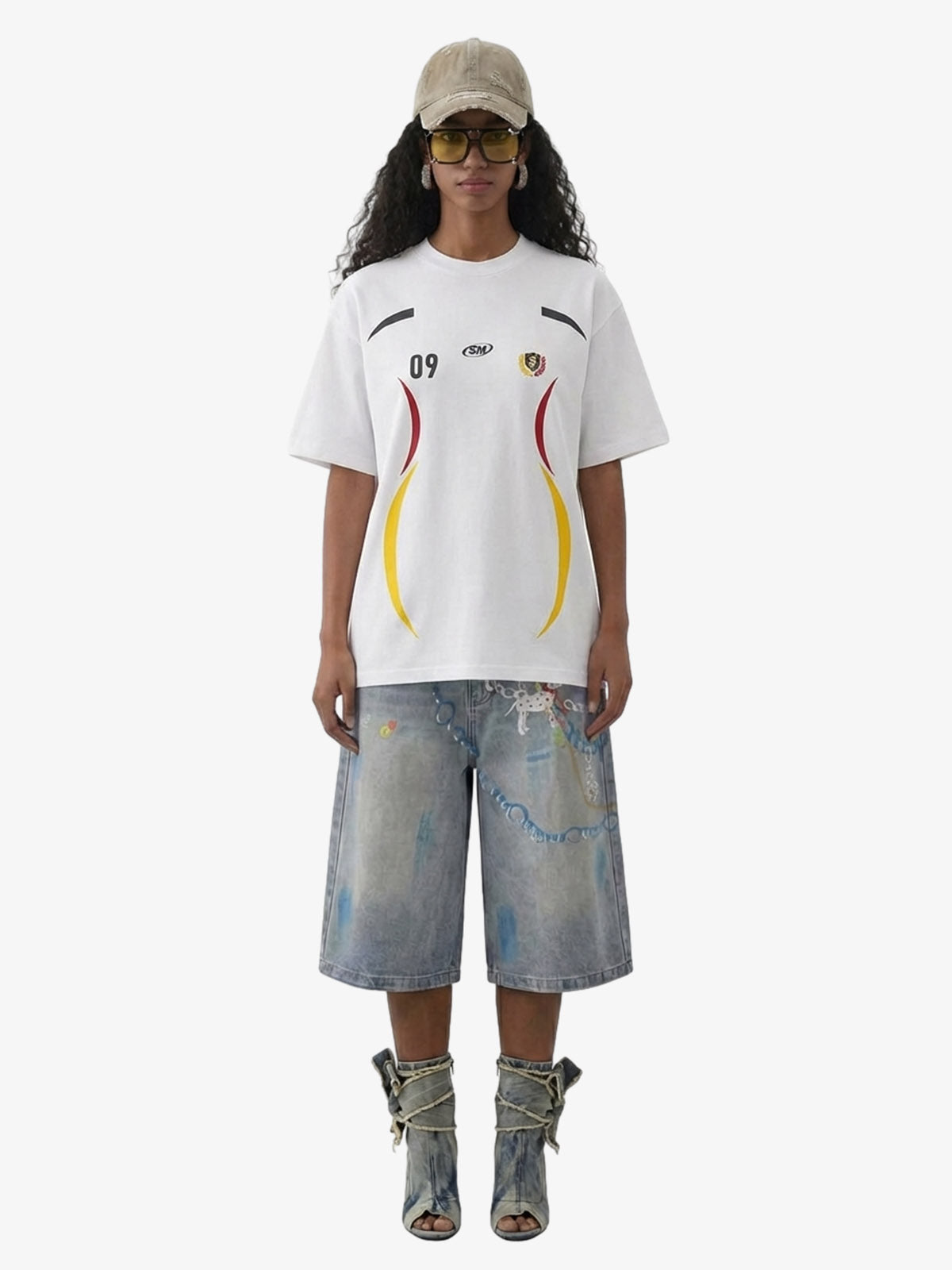 Retro 09 Graphic Crest Print T-Shirt 