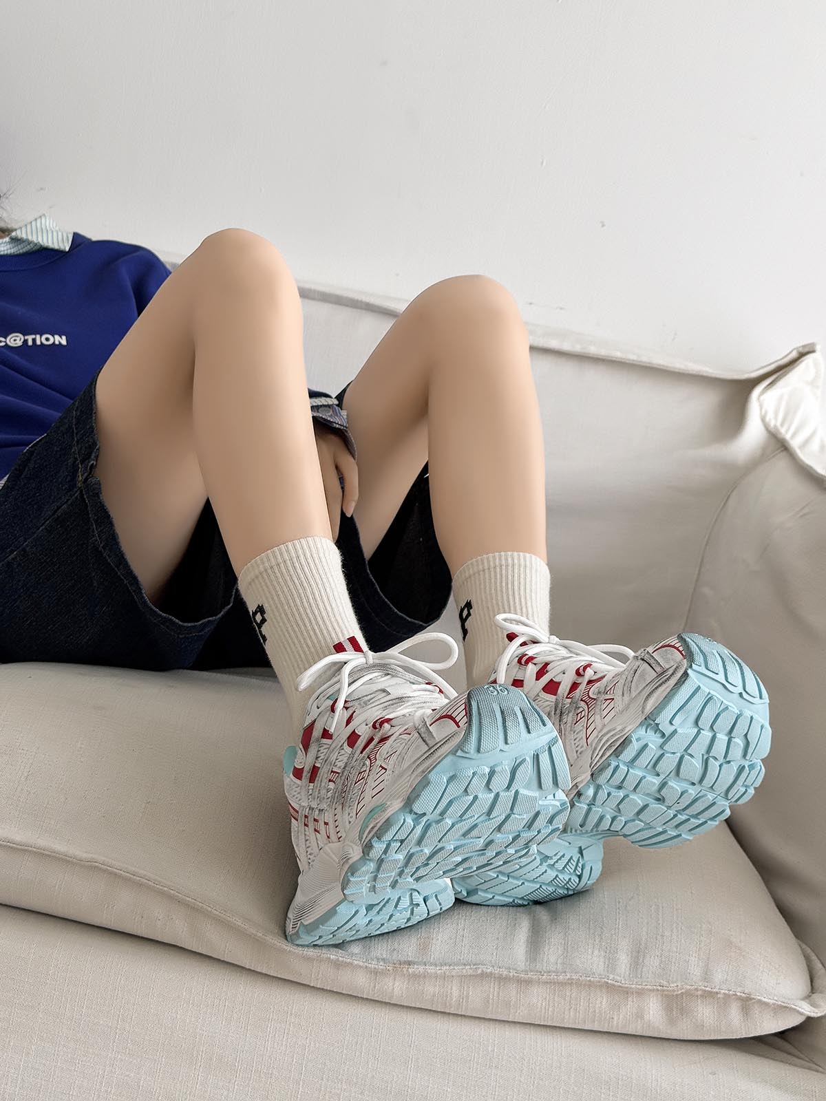 Height-Enhancing Sneakers with 7.0cm Invisible Lift for Everyday Wear 